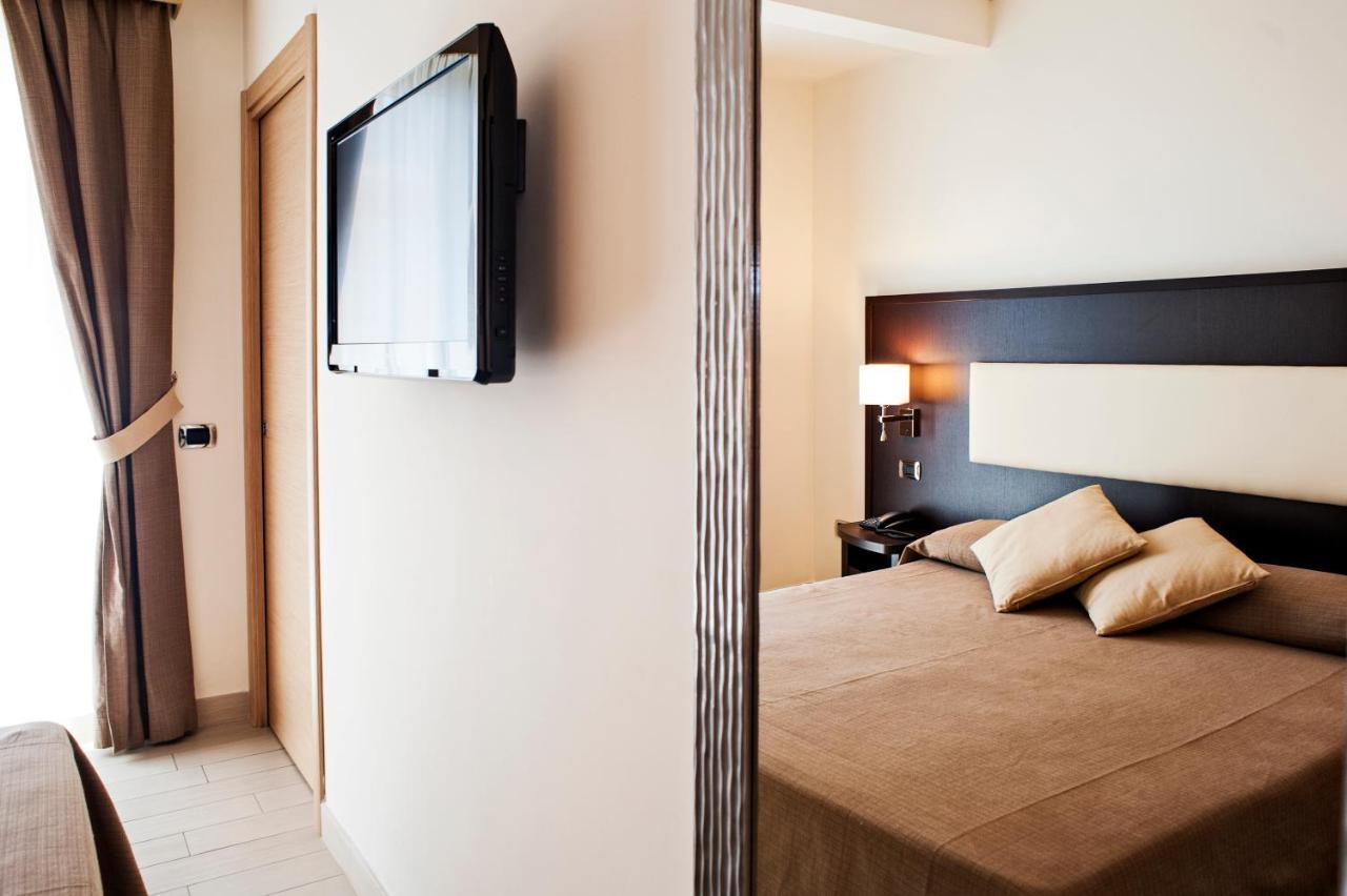 Hotel Welcome Сан Бенедето дел Тронто Екстериор снимка